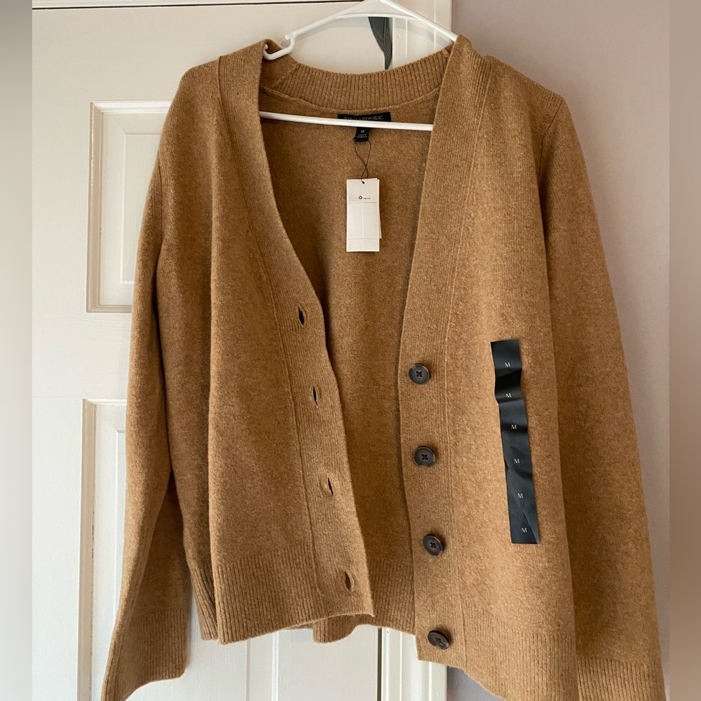 Banana Republic Factory NWT button down Cardigan M